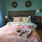 Anneke's Bed En Botterhammeke