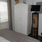 Anneke's Bed En Botterhammeke