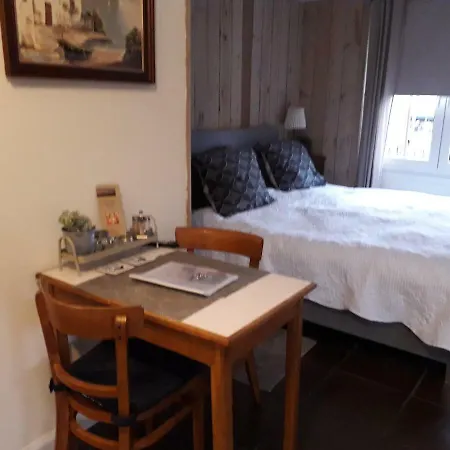 Проживание в семье Anneke's Bed En Botterhammeke