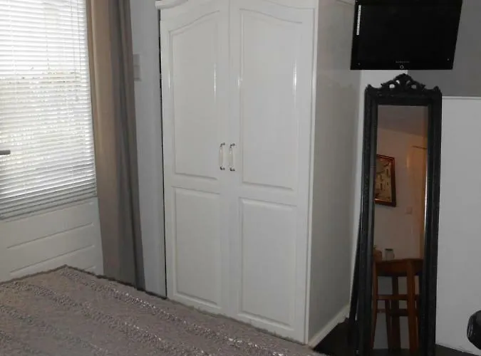 Anneke's Bed En Botterhammeke